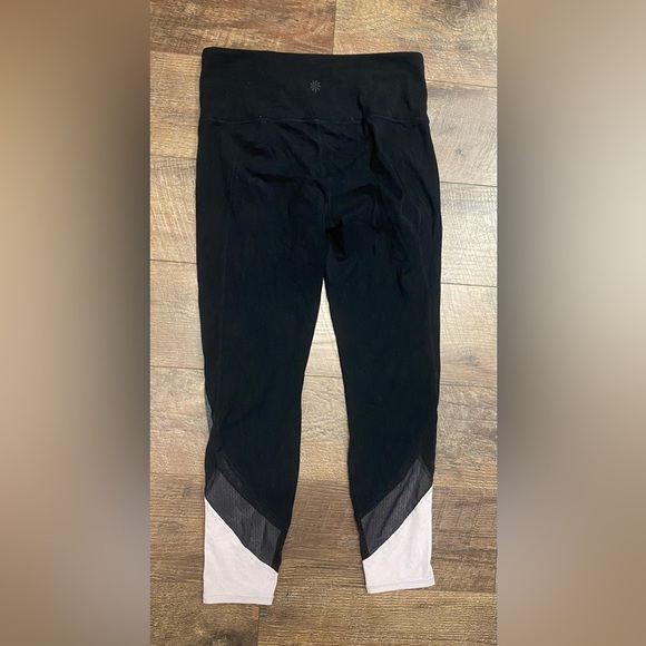 Athleta 7/8 Colorblock Salutation Athletic Leggings W/ Mesh Detail Size Medium - Picture 4 of 5